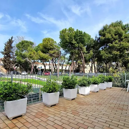 Garden Wi-fi Climate Control Relaxation Close To The Sea - By We Host Porto SantʼElpidio