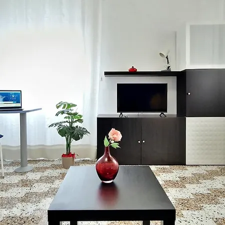 Garden Wi-fi Climate Control Relaxation Close To The Sea - By We Host Apartment